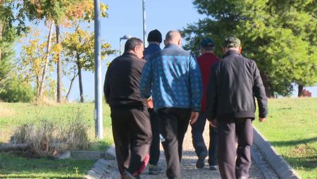 Imagen Los mayores de Sanse salen de marcha los viernes