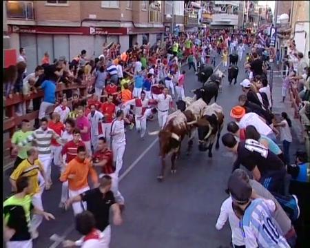 Imagen La velocidad de las reses de Conde de la Maza marca el tercer encierro...