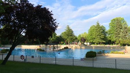 Imagen Ya está abierta la piscina de verano de Sanse con las mejores...