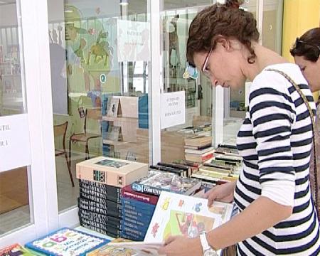 Imagen Rastrillo infantil y de adultos en la Biblioteca Claudio Rodríguez