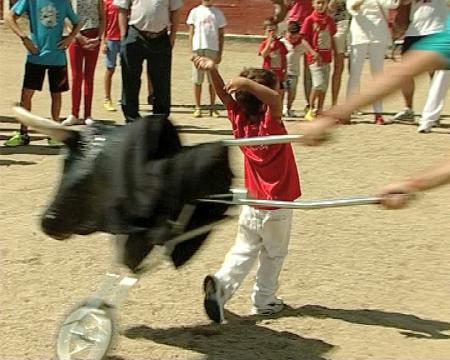 Imagen Una escuela para jóvenes recortadores en las Fiestas de Sanse