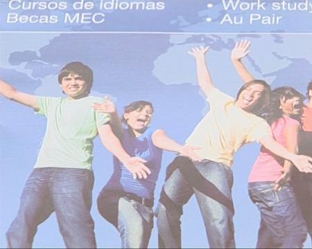 Imagen Cursos de idiomas para jóvenes de 14 a 17 años en el TIVE de Sanse