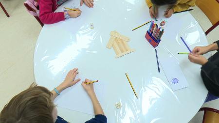 Imagen Halloween: incentivando la creatividad de niños y niñas en la Biblioteca...