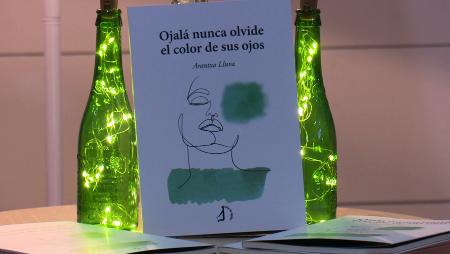 Imagen Arantxa Lluva presentó en Sanse su libro de relatos “Ójala nunca olvide...