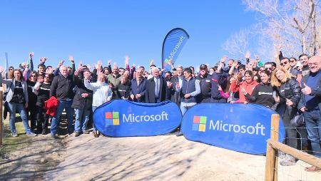 Imagen Microsoft se instala en Sanse y colabora en la plantación de 2000 árboles