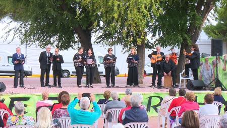 Imagen Apertura oficial del curso en el Gloria Fuertes para celebrar el Día del...